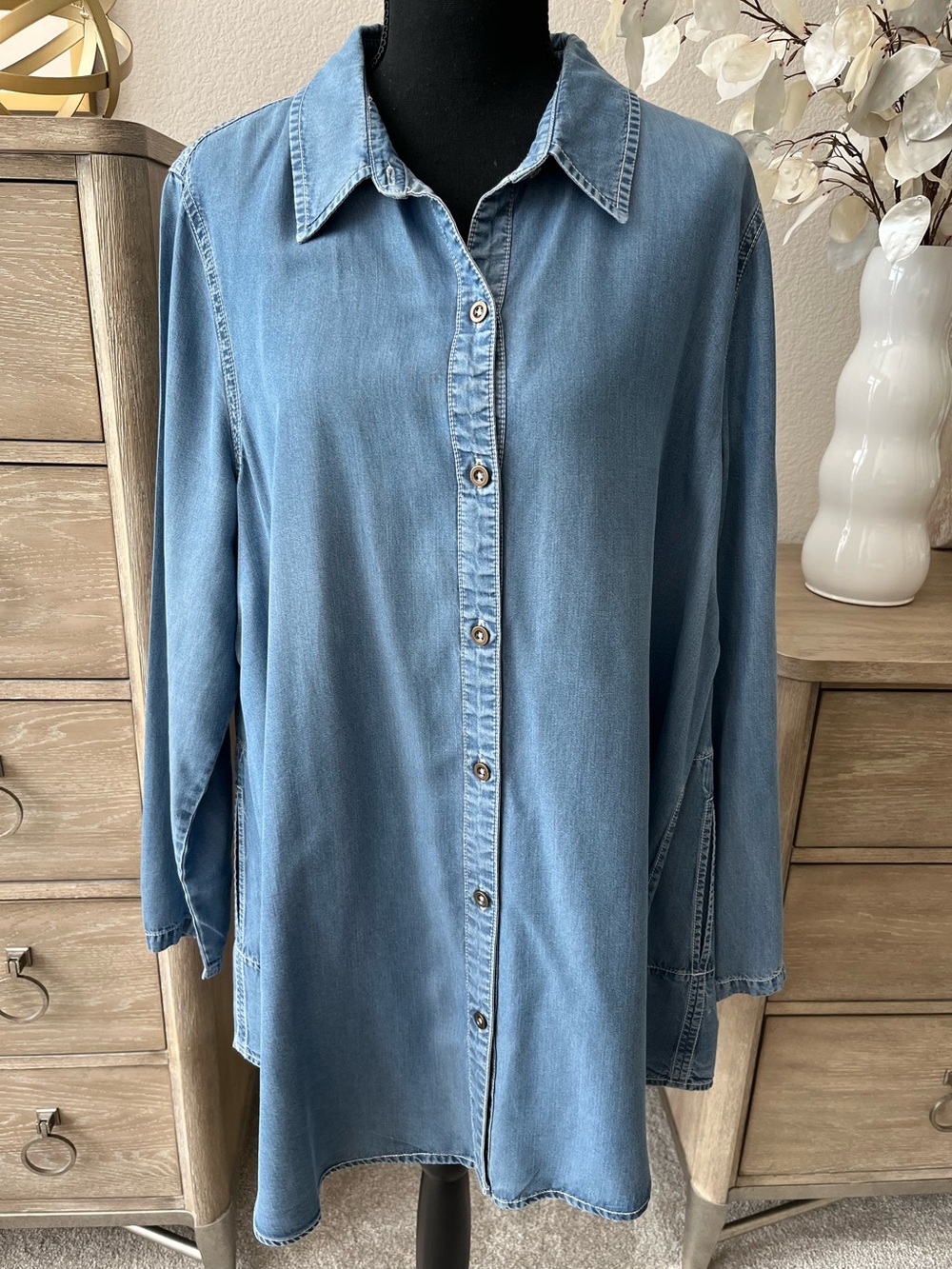 Stella Carakasi Oversized Button Down Shirt Tunic Blue Denim Pockets Sz Lg